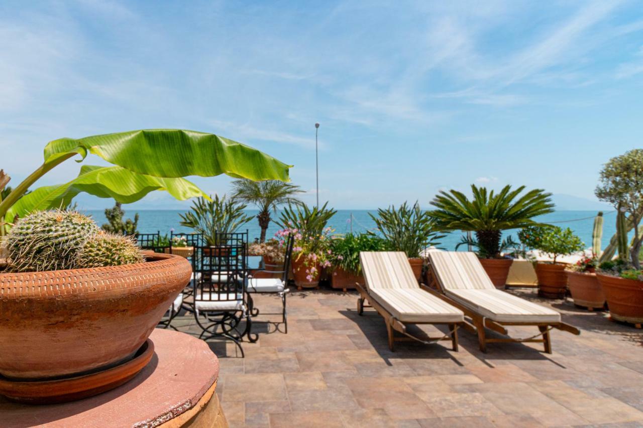 Diamante Beachfront Suites 西洛卡特伦 外观 照片